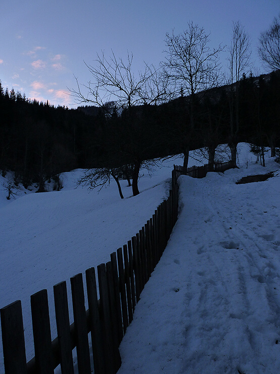 Cestička zo Španej Doliny na Šachtičku a Panský diel.